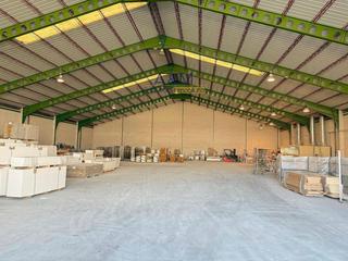 Capannone industriale  Ebanistas. Venta de nave de 1.800 m2 en medina del campo en rentabilidad