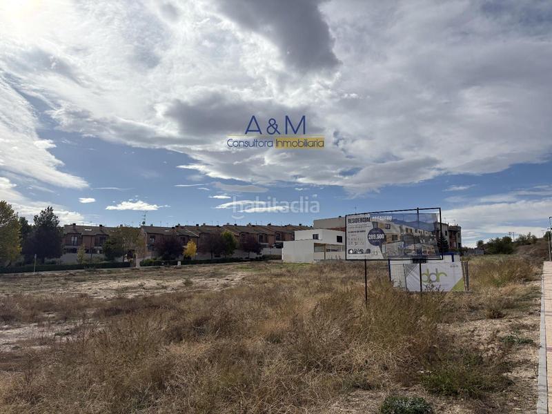 Foto bed2844f-7c65-4b87-9823-8af320d489ce. Maison jumelée avec chauffage parking dans Zaratán