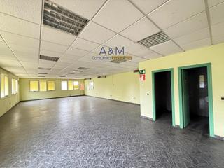 Rent Industrial building  Tren expreso. Venta y alquiler nave  venta de baños