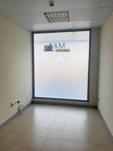 Foto 0cf4c8a6-e7ae-47eb-a78c-a9b5a335ea13. Lloguer local comercial a calle aluminio 23 a Polígono San Cristóbal Valladolid