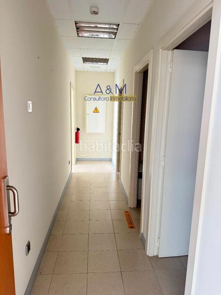 Foto c1f47046-036d-44c1-a912-c1542a5e5437. Rent business premise in calle aluminio 23 in Polígono San Cristóbal Valladolid