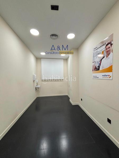 Foto f80dee01-5a81-405c-97b0-9754d8054f94. Lloguer local comercial a c/ jose maria lacort a Valladolid