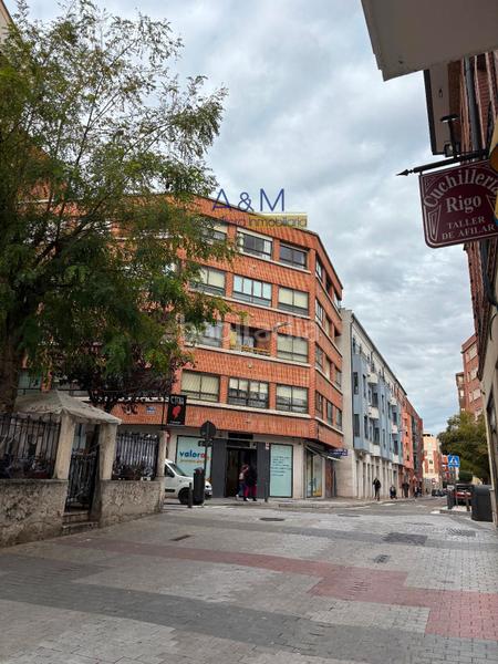 Foto 43909498-fc6d-44d3-8a51-cf0af63cbbbe. Location local commercial dans c/ jose maria lacort dans Valladolid