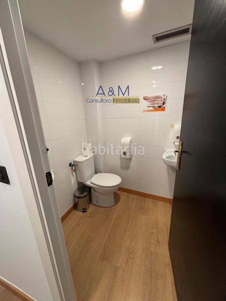 Foto ab9368b9-3fec-4faf-8751-6a03dba18c72. Location local commercial dans c/ jose maria lacort dans Valladolid