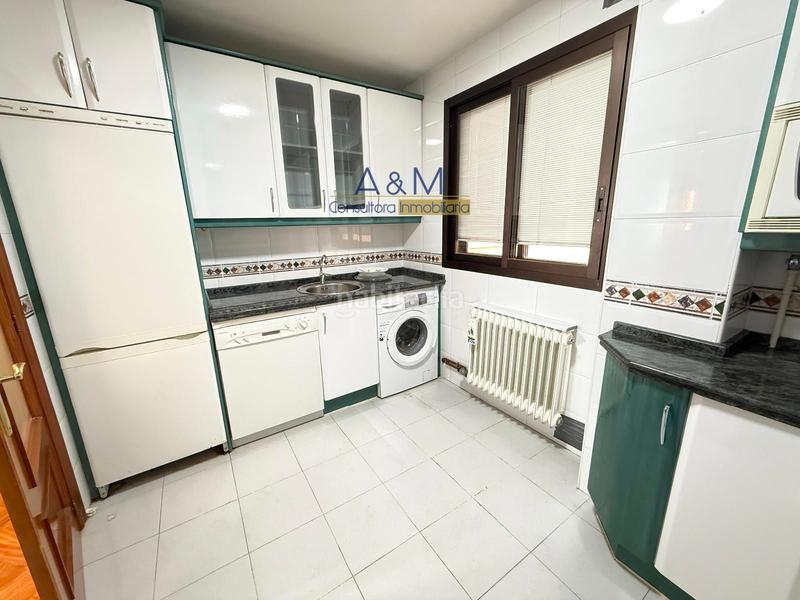 Foto b7911e7b-3fb3-4722-8ca8-d36d428e95d2. Alquiler piso vivienda Parquesol 3h y 2b con garaje y trastero en Valladolid