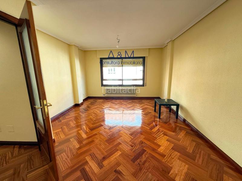 Foto f6a0d822-655a-4483-9c56-e97e8610b098. Rent flat with heating parking in Parquesol Valladolid