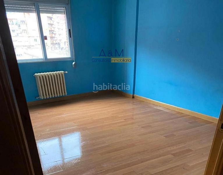 Foto a500b880-997b-4ca6-b59d-2b08a04e9b78. Flat with heating in Delicias Valladolid