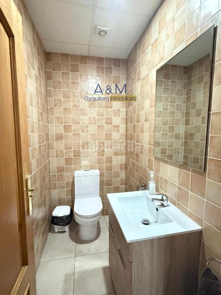 Foto 00f6f4bd-180b-4a3b-9ff8-7f5b6239d42a. Bâtiment à usage industriel avec chauffage dans Cistérniga