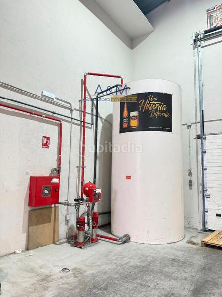 Foto 0bf1d369-789b-495d-b768-7336e74603c5. Bâtiment à usage industriel avec chauffage dans Cistérniga