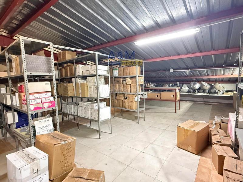 Foto 518a5d8e-4a89-4f36-96c0-57b7ddcf0949. Bâtiment à usage industriel avec chauffage dans Cistérniga