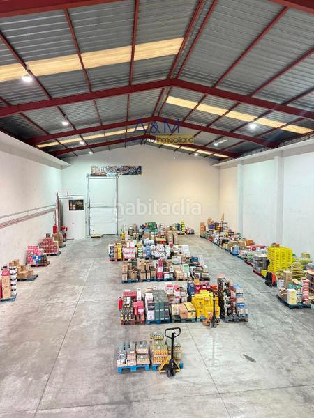 Foto 7f9668a4-64de-4bbb-9440-5e6f7ec2f14e. Bâtiment à usage industriel avec chauffage dans Cistérniga
