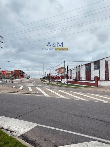 Foto 451cb642-d125-4dd1-8408-04bd2c1e68e0. Nau industrial amb calefacció a Polígono San Cristóbal Valladolid