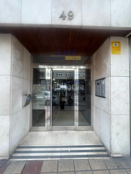 Foto 2fef8f61-ec29-460a-acce-94c8e00e3343. Pis a puente colgante null a Simancas
