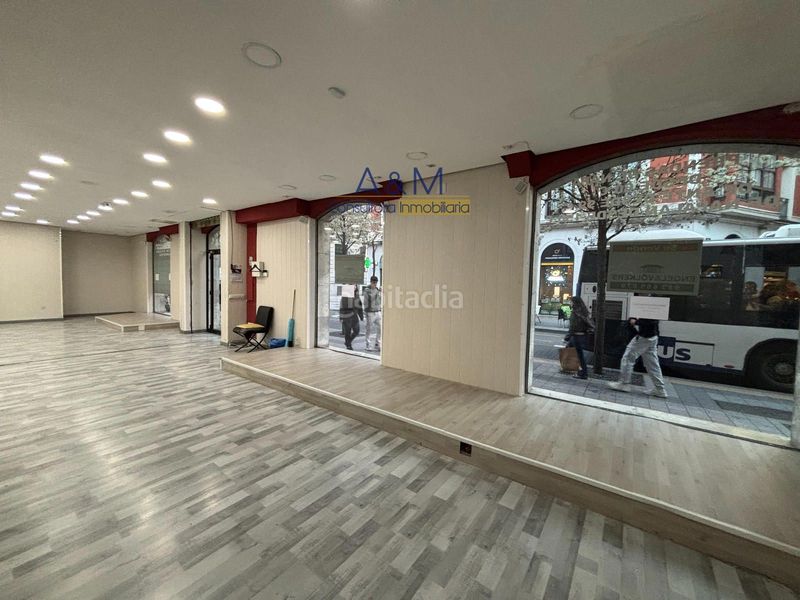 Foto 7cd670f3-6d06-43f7-be68-e8c9615638e6. Local comercial a Centro Valladolid