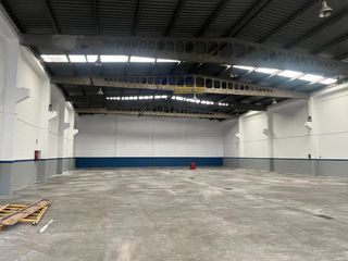 Location Bâtiment à usage industriel  Estaño. Se alquilataller nave en poligono de san cristobal 800 m2