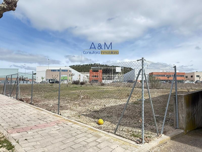 Foto a1f01e65-2866-49f6-bf80-1ad16214bf2b. Terreny residencial a Cistérniga