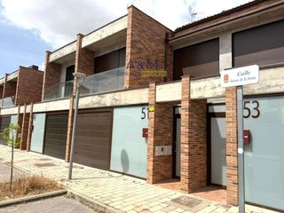 Maison jumelée à Fuente dorada. Chalet adosado 4 hab 3 baños laguna boecillo