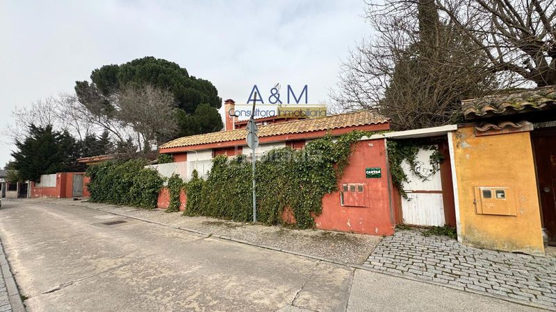 Foto abd331b5-f0e0-4e3e-8129-ae8fddd37a99. Xalet a Viana de Cega