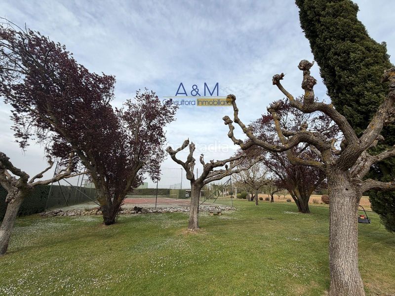Foto c2ca3831-2b0f-424d-ae24-126117542afd. Xalet amb calefacció aparcament piscina a Laguna de Duero