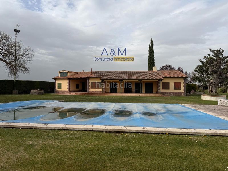 Foto f997a3f0-601e-4f17-8f61-8f2c402941a9. Xalet amb calefacció aparcament piscina a Laguna de Duero