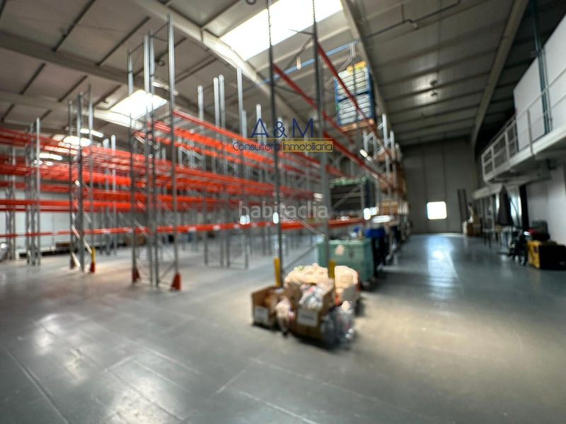 Foto 8d652d12-1c47-46fe-b858-0370656e66cb. Nau industrial a Mojados