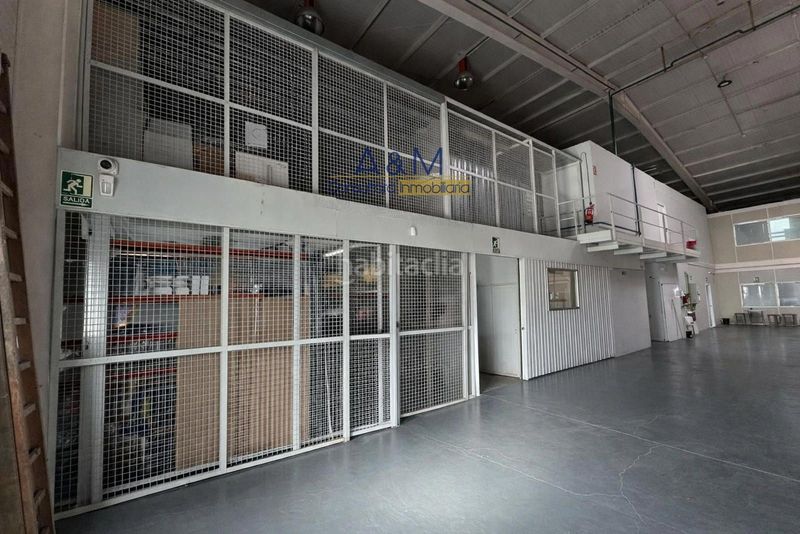 Foto ad5e3f13-91b0-4103-a8a9-bb3fd86acb05. Nau industrial a Mojados
