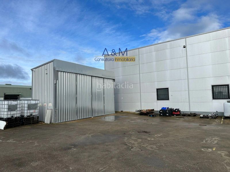 Foto c9e4e854-1487-43b6-a6b4-ee72b11db644. Nau industrial a Mojados