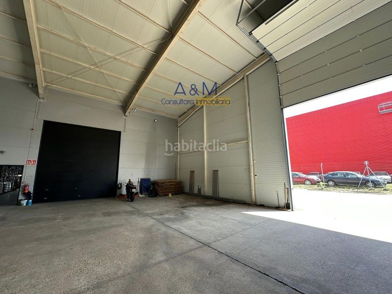 Foto fc83a5a2-f495-4b17-ac9a-0259eb941061. Nau industrial a Mojados
