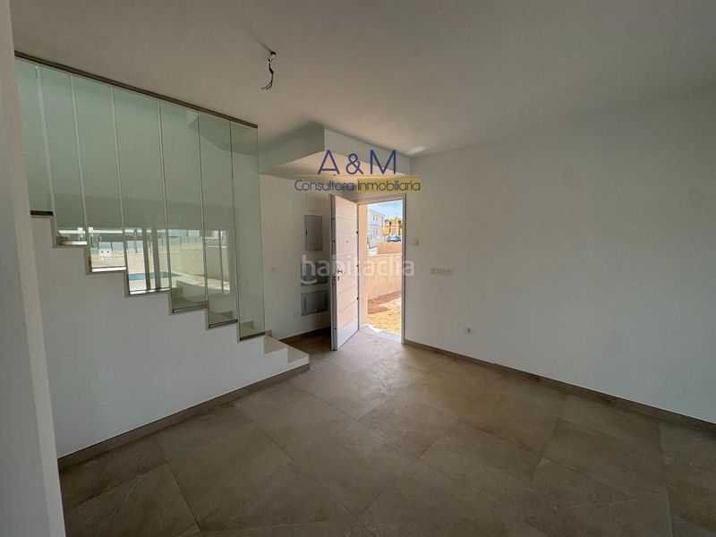 Foto 46072d66-2c6c-4f2a-8a6f-31cde31198c1. Casa aparellada amb aparcament piscina a Monte y Mar Santa Pola