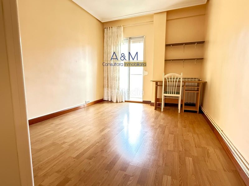 Foto bac30427-2aaf-4b9a-9f51-4cba3bf862df. Piso vivienda calle imperial de 3 dormitorios. gastos mínimos demostrables en Valladolid