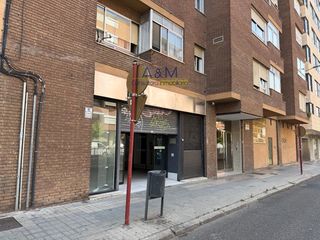 Business premise in Avenida de Santander 14