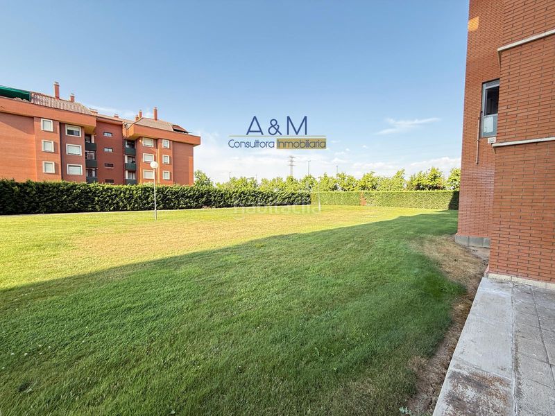 Foto 603870b8-c380-47da-b813-47e440435d51. Àtic amb calefacció aparcament a Parque Alameda - Paula López Valladolid