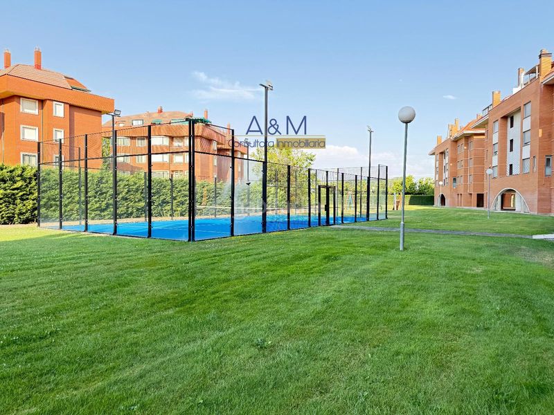 Foto c0d935df-afe0-4c17-ba17-1772816edbe7. Àtic amb calefacció aparcament a Parque Alameda - Paula López Valladolid