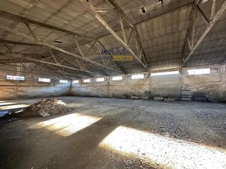 Nau industrial  Norte de castilla. Venta de nave de 2200 m2 en poligono de argales