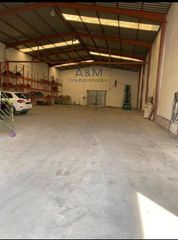 Bâtiment à usage industriel  Enebro. Venta de nave de 600 m2 en la mora