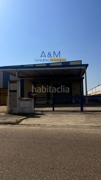 Foto b650bc1b-e3d3-4f22-889f-e31485af8684. Location bâtiment à usage industriel dans Cistérniga