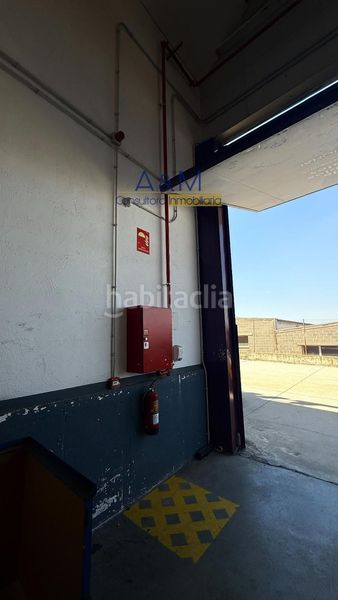 Foto 57ae5e8e-ac3d-489d-82e1-8cbbcab17ed5. Nau industrial a Polígono San Cristóbal Valladolid