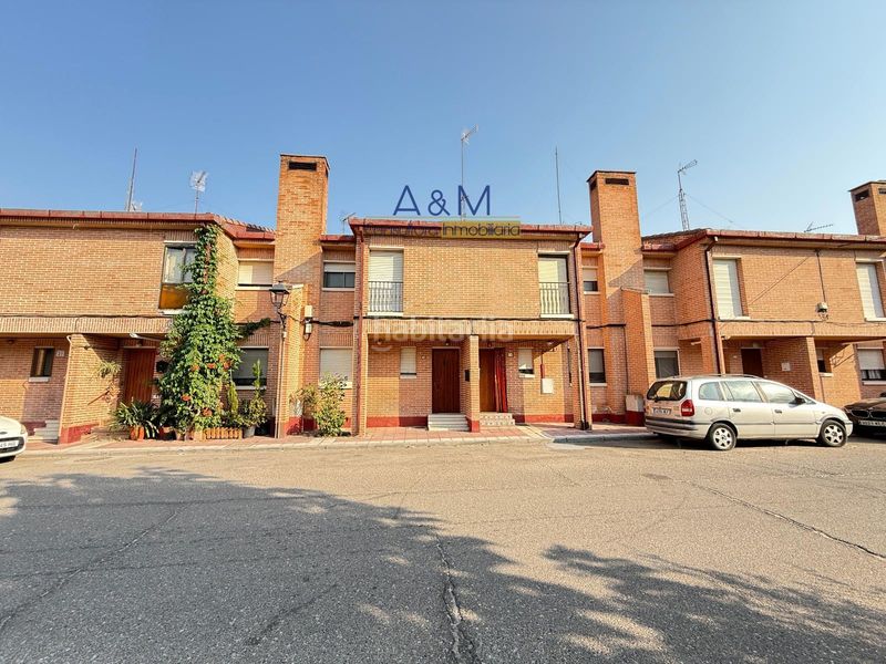 Foto 1574b638-3efe-4b02-9477-d404118bb779. Casa adossada amb calefacció aparcament a Tudela de Duero
