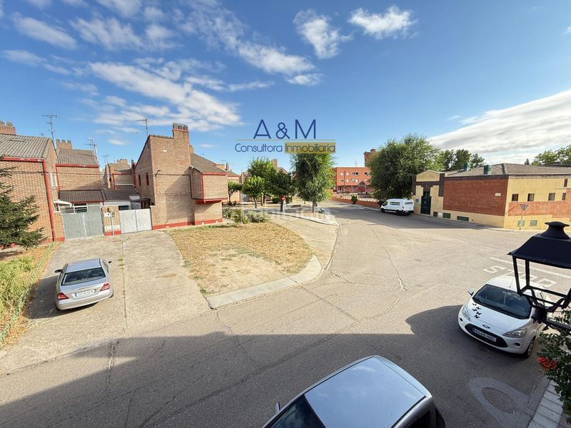 Foto d0f2e0fe-f467-4d6b-8e38-e0baf719474d. Casa adossada amb calefacció aparcament a Tudela de Duero
