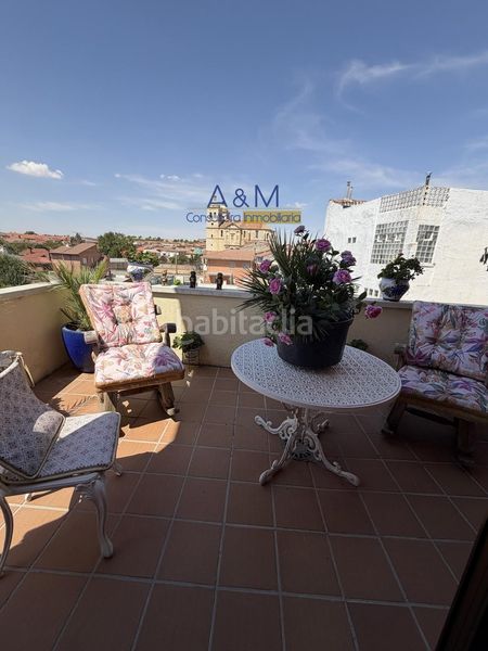 Foto 80e869d4-c700-48dd-a112-278a6e1e8f3e. Edificio in Cigales