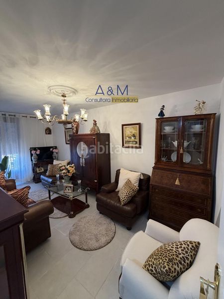 Foto 8c88f325-3ed0-4b17-a043-1467c560b7be. Edificio in Cigales