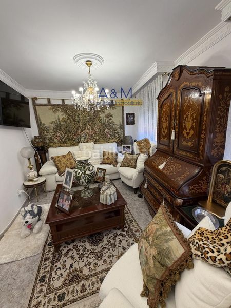 Foto efcdad1a-0526-4d3d-8c2d-a3b1e29b70c0. Edificio in Cigales