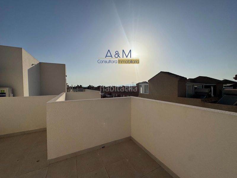 Foto 566bcd5a-eba6-4535-8a6f-1c6e3e738b65. Casa adossada amb aparcament piscina a Monte y Mar Santa Pola