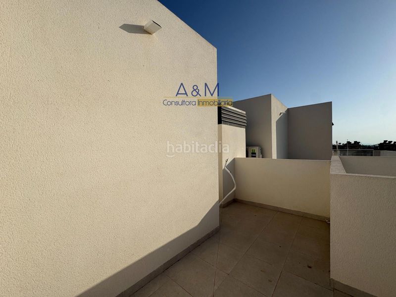 Foto cbddef4a-8b69-4214-af34-e779fee722a9. Casa adossada amb aparcament piscina a Monte y Mar Santa Pola