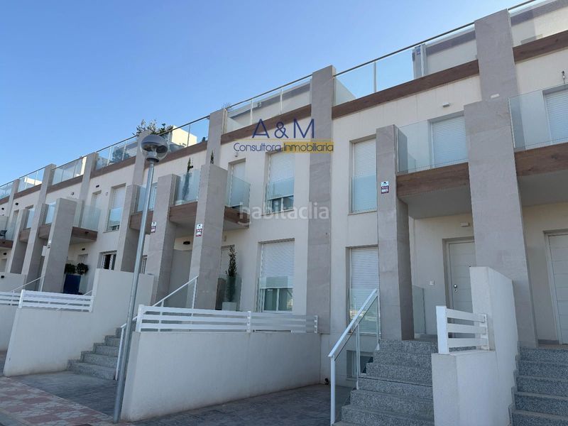 Foto e107dc63-5510-4c19-ad13-d69e8a5f1297. Casa adossada amb aparcament piscina a Monte y Mar Santa Pola