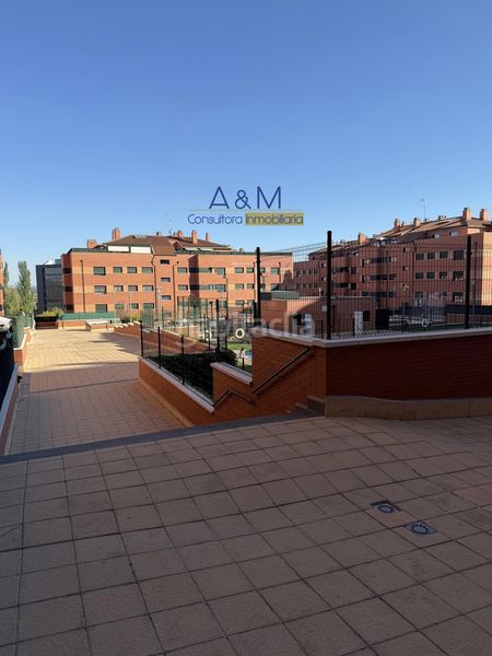 Foto 5ced7168-5cc5-43cf-9d1c-5ad8f505e5a6. Pis amb calefacció aparcament piscina a Centro Valladolid