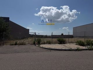 Finca rústica  Arroyo. Venta de parcela de 2.000 m2 en arroyo