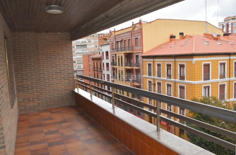 Foto ef97a4c8-b597-4f8d-adb1-b89c0e30fd54. Appartamento con parcheggio in Caño Argales Valladolid