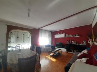 Pis  Calle santo domingo de la calzada. Amplia vivienda en tercera planta en el centro de arnedo.