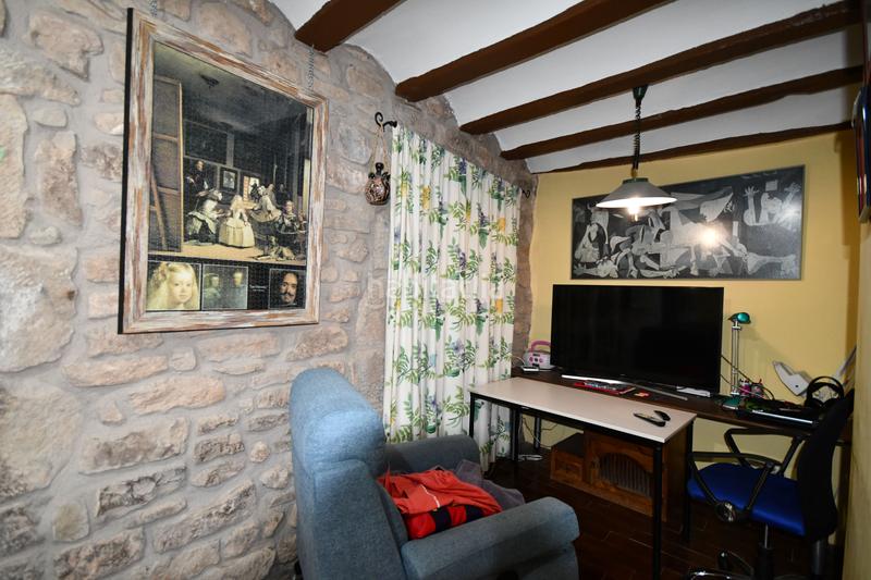 Foto ca1f6fd5-d852-4eb8-b59a-9340a300a4e2. Masía en Fuenmayor